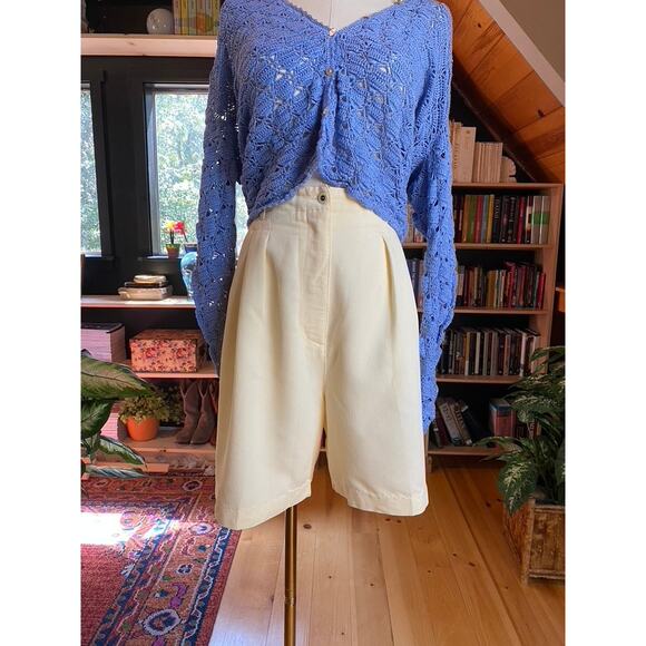 90s Shorts Yellow - Picture 8 of 8